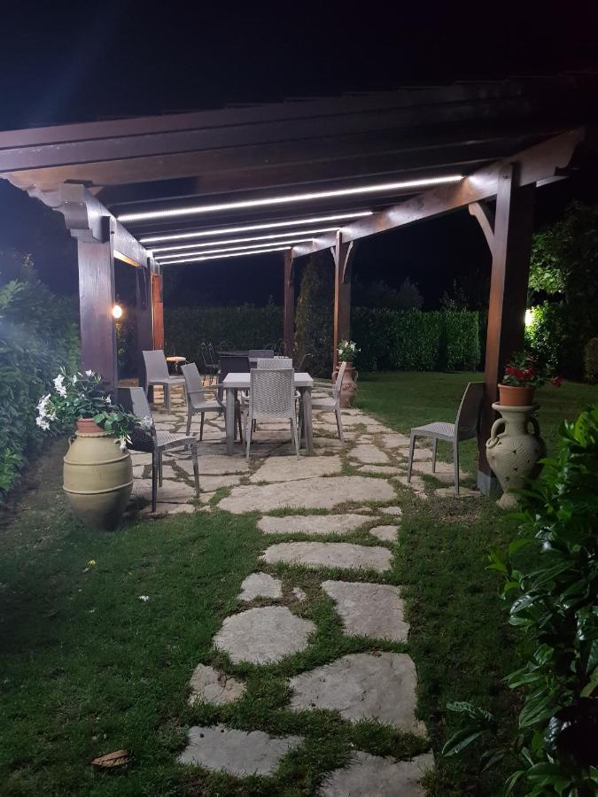 La Taverna Morcone Bagian luar foto